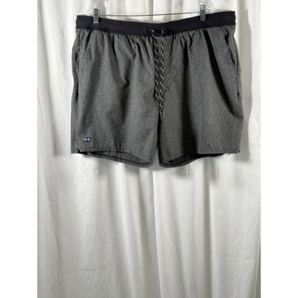 Under Armour Loose Fit Athletic Shorts Gray Heather XXL Beach Resortwear 87-26‎